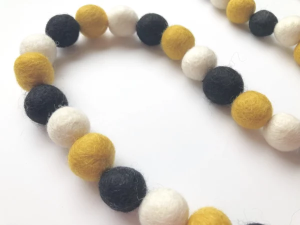 Bumble Bee Inspired Garland - Image 4