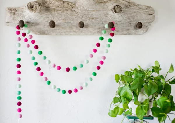 Emerald to Raspberry Gradient Garland - Image 3