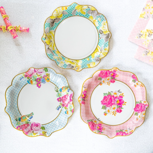 Truly Scrumptious, Pretty Floral Plates, 12 Pack - Image 3