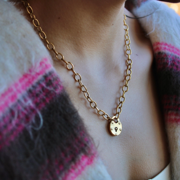 Vintage Vibes: Antiqued Gold Padlock Chain Necklace (18") - Image 3