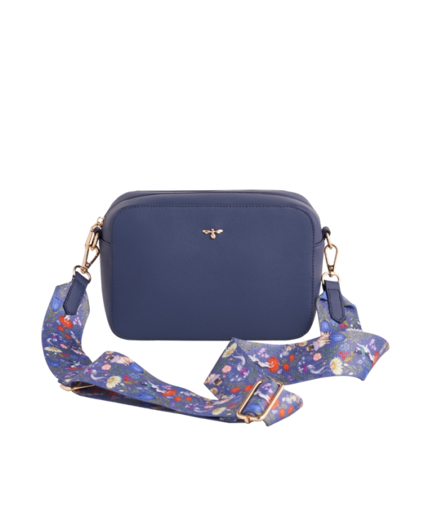 Fable Catherine Rowe Pet Portraits Camera Bag: Chic Style Meets Everyday Functionality