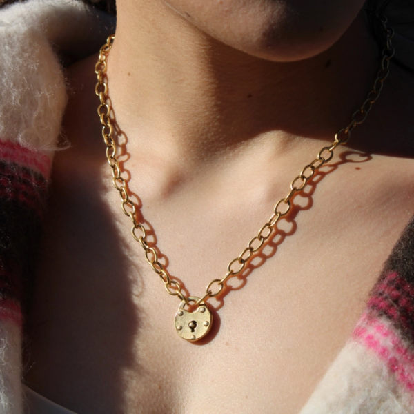 Vintage Vibes: Antiqued Gold Padlock Chain Necklace (18") - Image 4