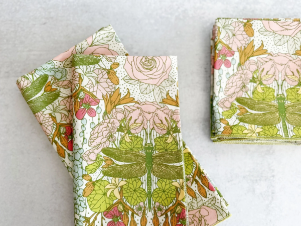 Dragonfly Garden Cloth Napkins (Set of 4) | 18" Soft Cotton Napkins for Everyday Use